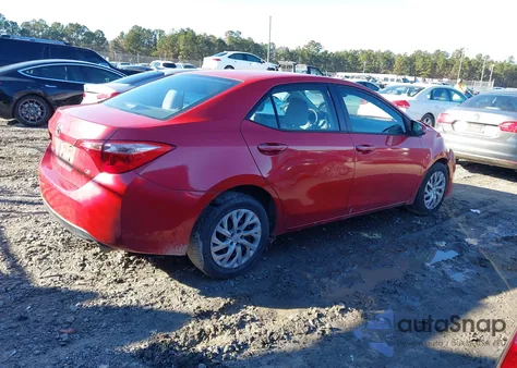 2017 Toyota Corolla Le z USA, uszkodzony, nr VIN 5YFBURHE8HP647071